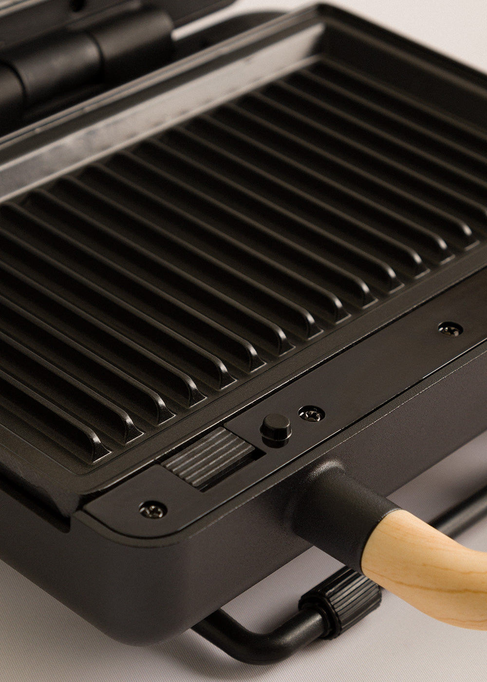 Stone Studio Double - Interchangeable-Plate Toastie Maker, Grill & Waffle Maker - Black