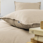 Funda de almohada de franela Candice Sand - El efecto mariposa - The Bradery