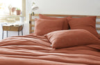 Funda de almohada Gaïa Boho de gasa de algodón terracota - El efecto mariposa - The Bradery