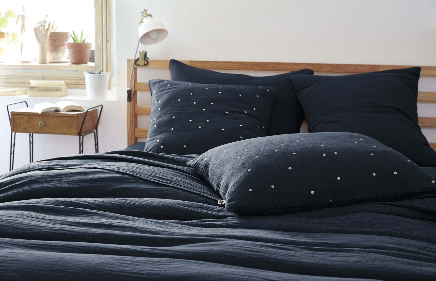 Funda de almohada Gaïa Chic Minuit de gasa de algodón - El efecto mariposa - The Bradery