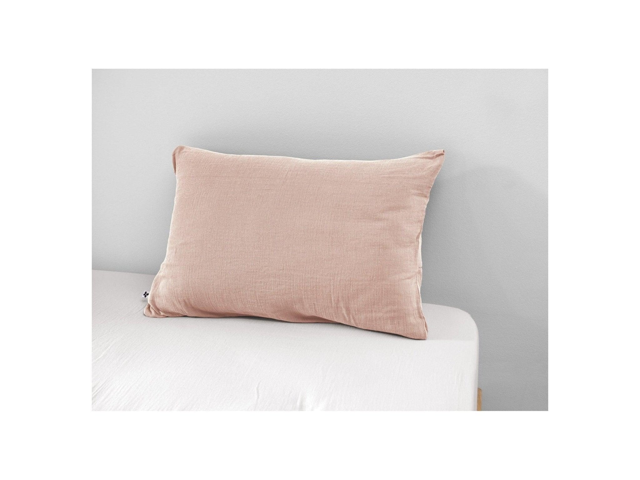 Funda de almohada de gasa de algodón Gaia Marshmallow - El efecto mariposa - The Bradery