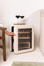 Winecooler Retro M - Electric Wine Cellar for 12 Bottles - Off-White