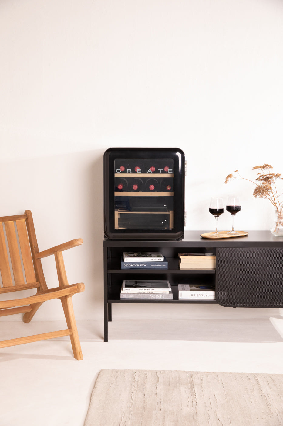 Winecooler Retro M - Electric Wine Cooler for 12 Bottles - Black