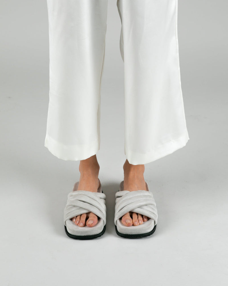 Yua Flat Sandals - Ecru