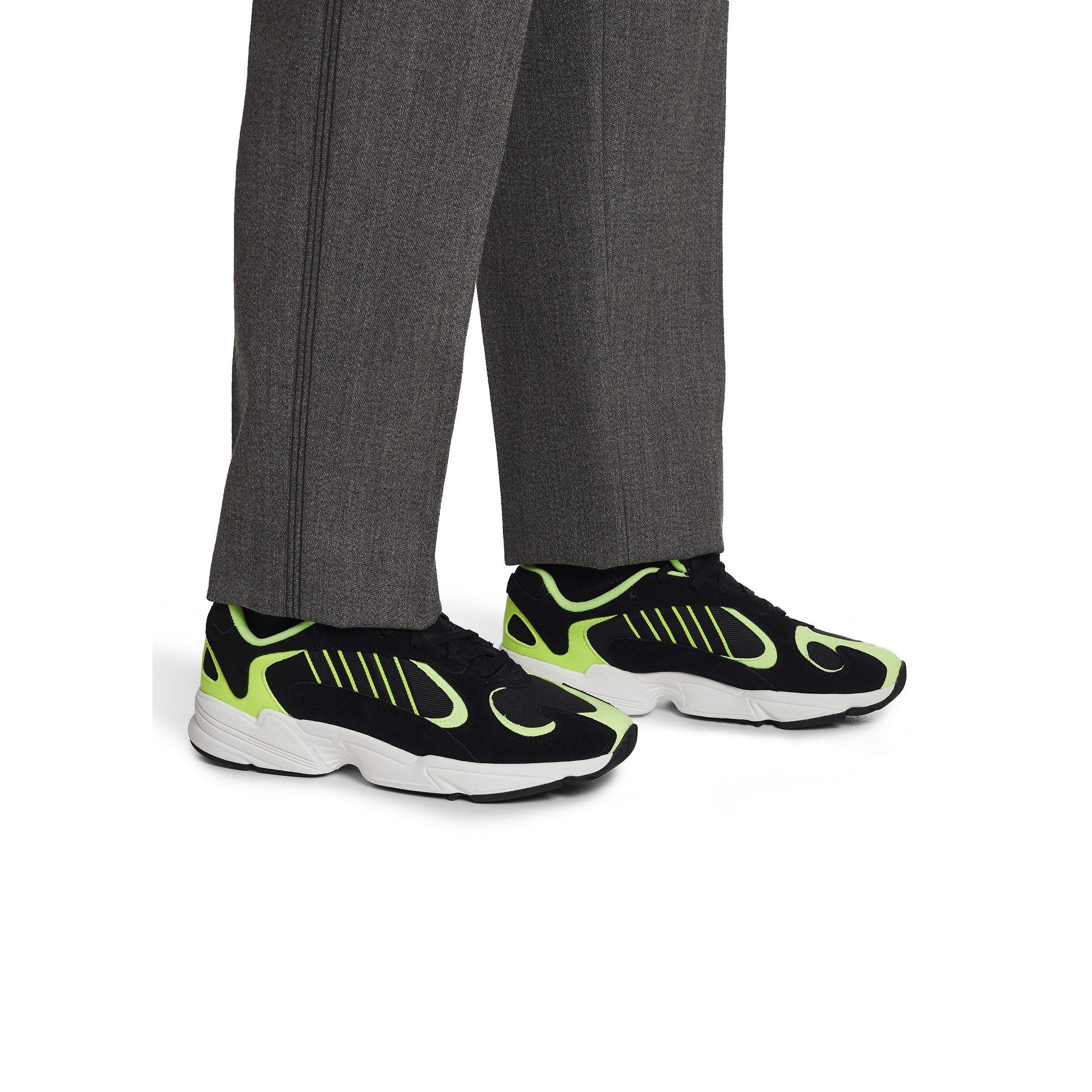 Yung-1 - Negro - Zapatillas - Adidas - The Bradery